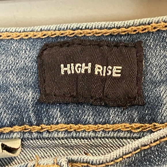 Supplies by Union Bay High Rise Jeans Blue Fade - Picture 7 of 10